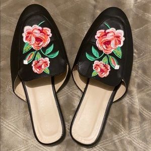 Floral mules ❤️